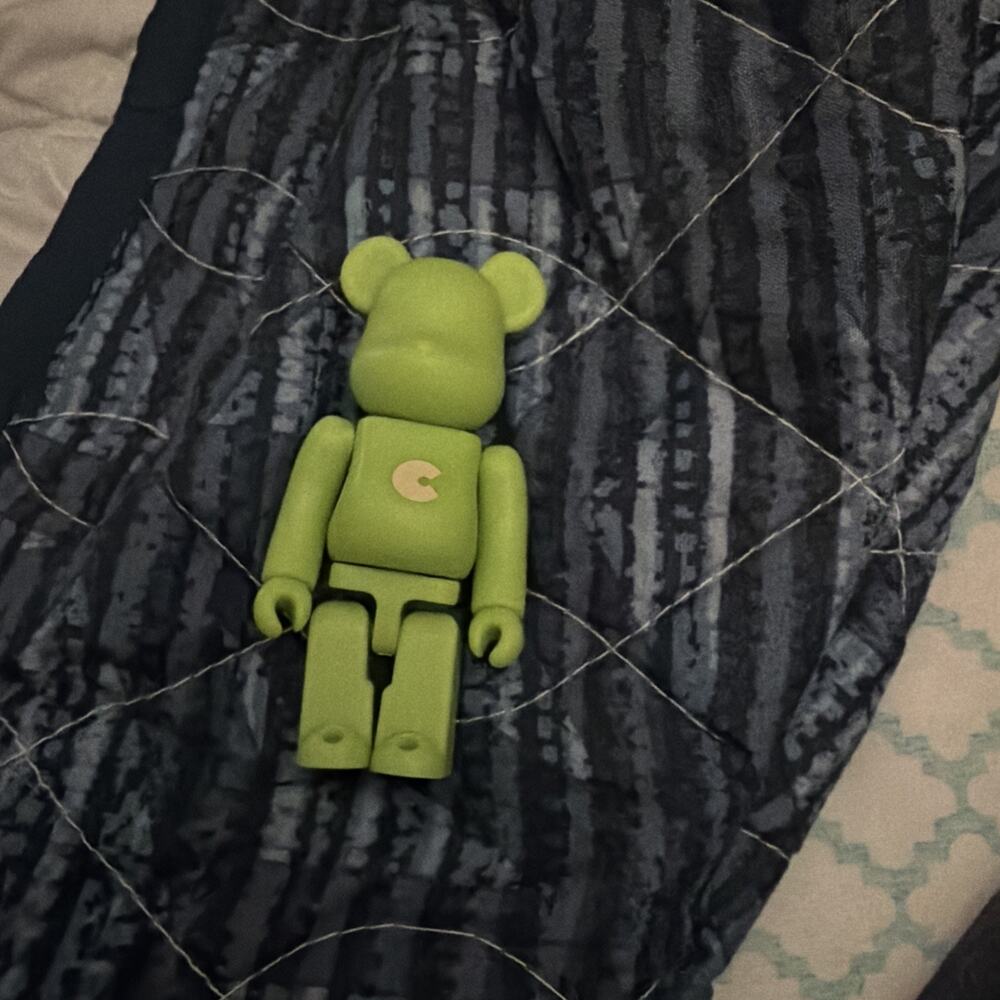 BE@RBRICK Series 49 Trading Figure BASIC Green 70mm